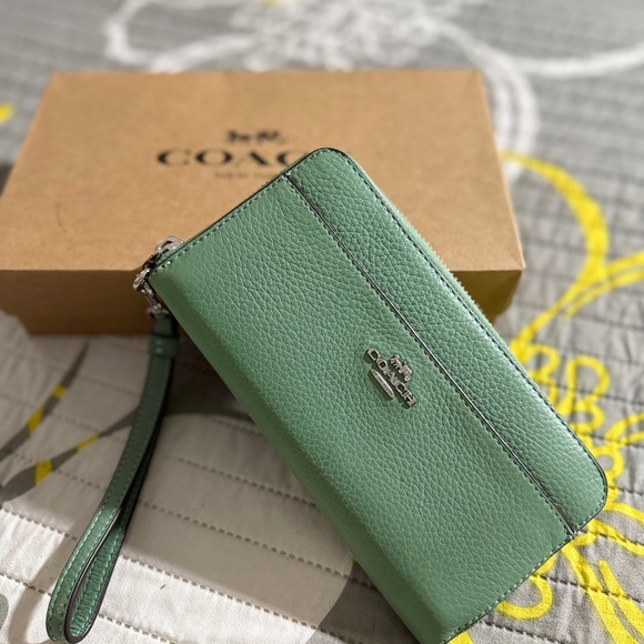 Coach Mint Green Leather Wristlet - Picture 1 of 3